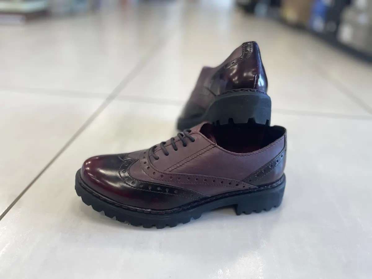 TRATTI DI DONNA Francesina in pelle rossa bordo in Loafer e mocassini Calzature Durello - Agna, commercioVirtuoso.it