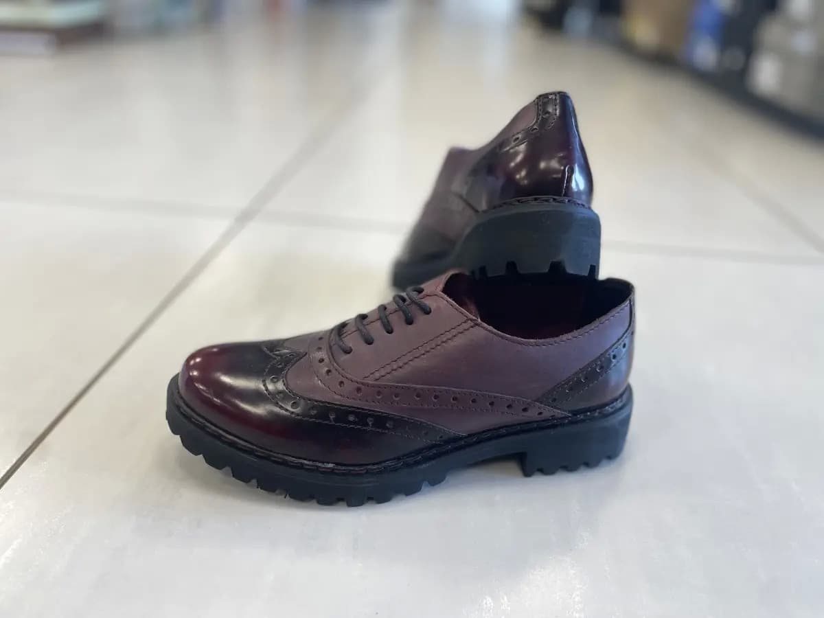 TRATTI DI DONNA Francesina in pelle rossa bordo in Loafer e mocassini Calzature Durello - Agna, commercioVirtuoso.it