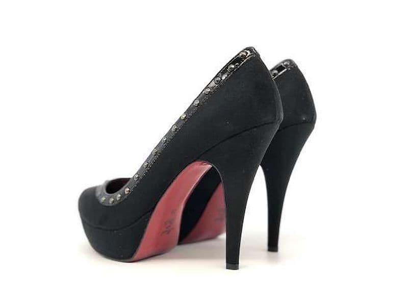 Retro Décolleté ecopelle scamosciata nera in Scarpe col tacco Calzature Durello - Agna, commercioVirtuoso.it