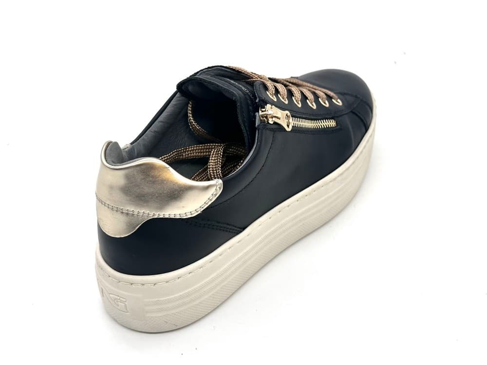 Nero Giardini Sneaker donna pelle nera zip laterale platform in Sneaker casual Calzature Durello - Agna, commercioVirtuoso.it