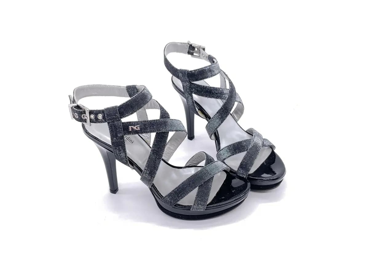 NERO GIARDINI Sandalo donna Notturno Nero in Sandali moda Calzature Durello - Agna, commercioVirtuoso.it