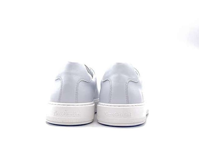 NERO GIARDINI Sneakers Uomo Helsinki Total White in Sneaker casual Calzature Durello - Agna, commercioVirtuoso.it