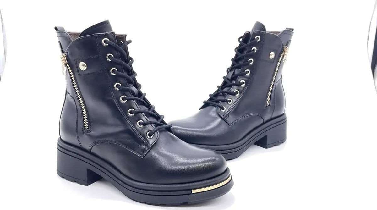 NeroGiardini Anfibio donna pelle nera zip laterale tacco comodo in Stivali Calzature Durello - Agna, commercioVirtuoso.it