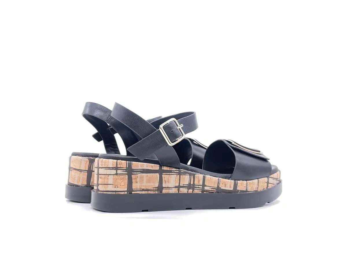 REPO Sandali donna In pelle nera con zeppa in sughero in Sandali moda Calzature Durello - Agna, commercioVirtuoso.it