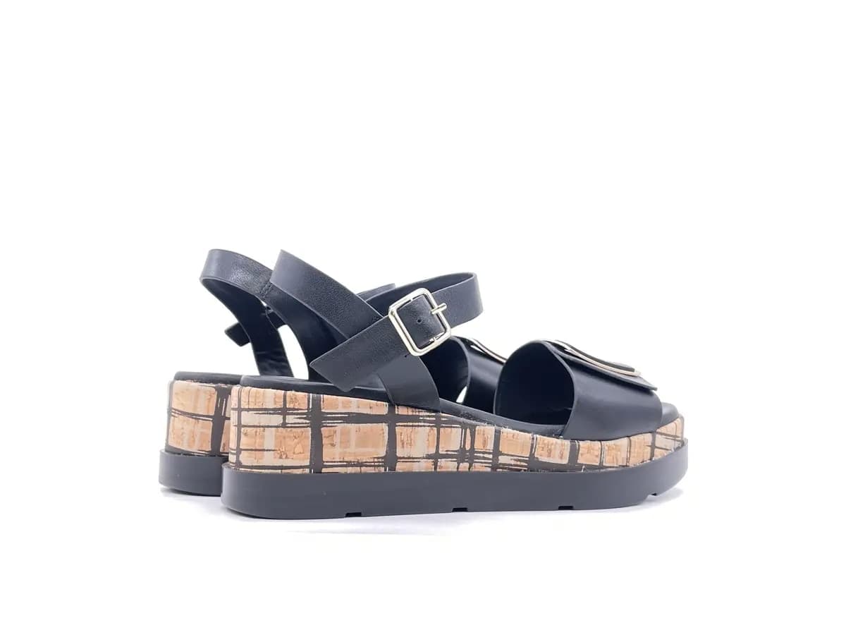 REPO Sandali donna In pelle nera con zeppa in sughero in Sandali moda Calzature Durello - Agna, commercioVirtuoso.it