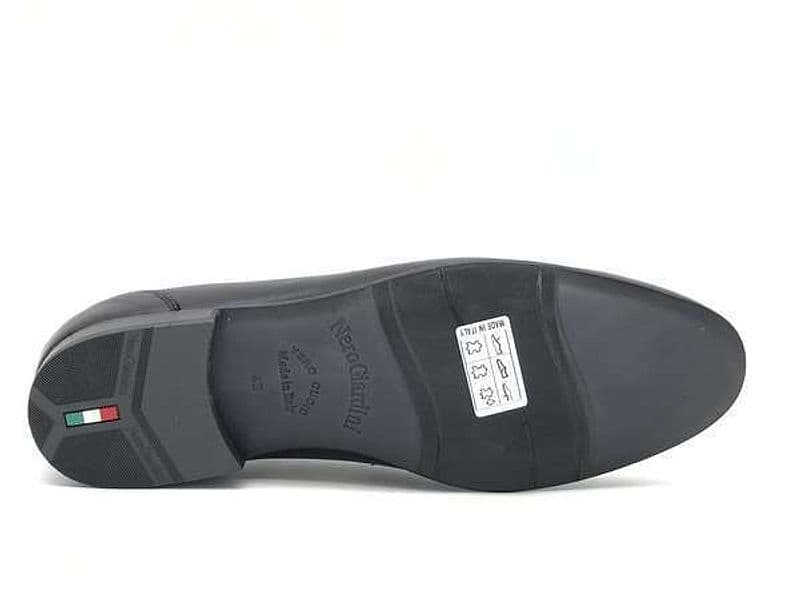 NERO GIARDINI Mocassino uomo P402531U 100 in Loafer e mocassini Calzature Durello - Agna, commercioVirtuoso.it