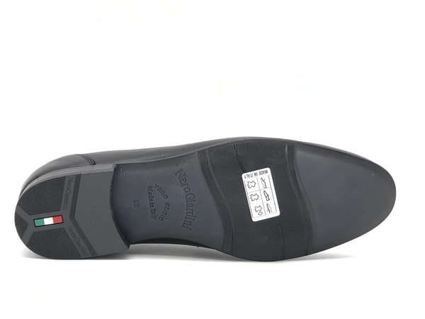 NERO GIARDINI Mocassino uomo P402531U 100 in Loafer e mocassini Calzature Durello - Agna, commercioVirtuoso.it
