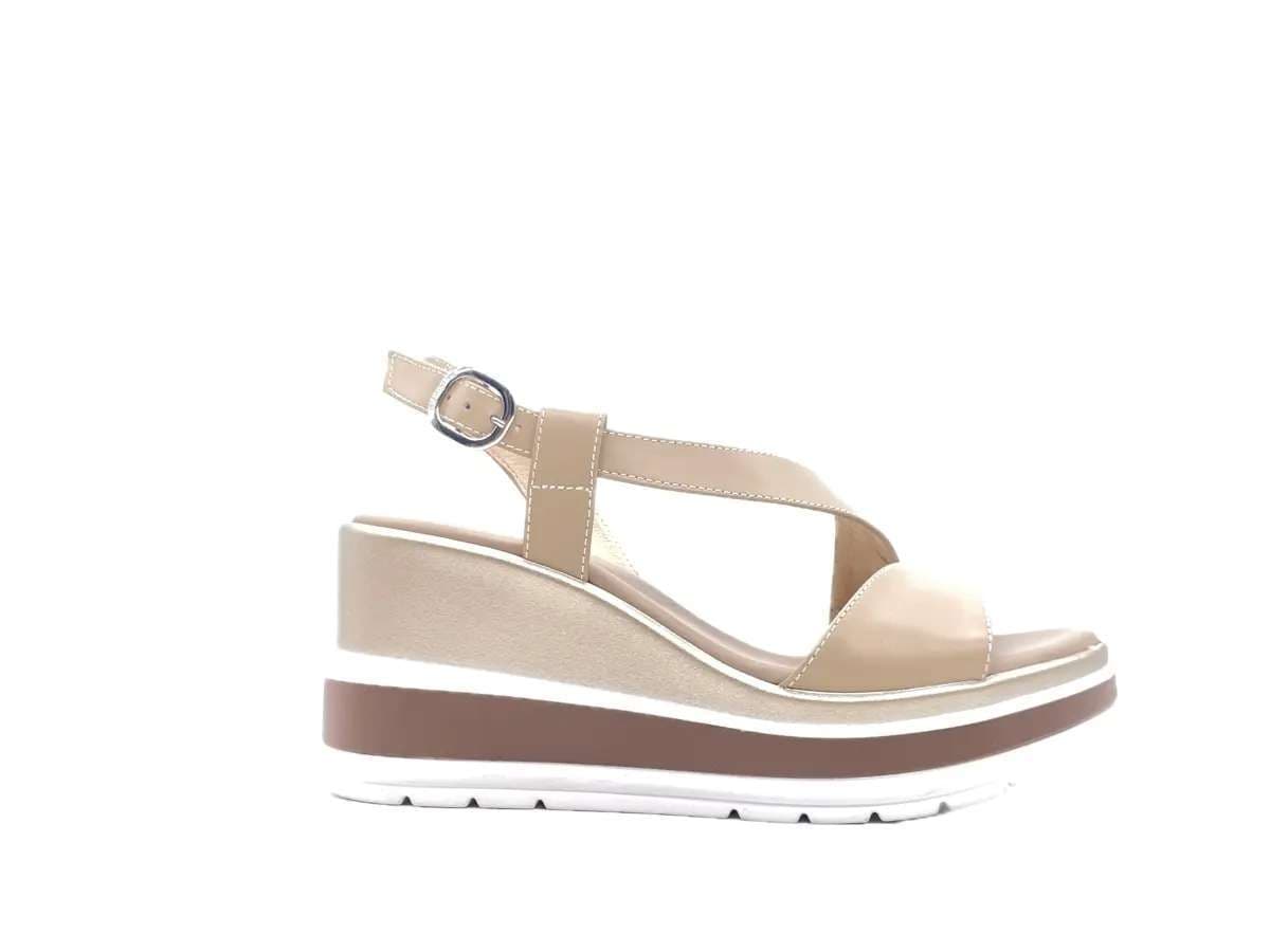 NERO GIARDINI Sandali donna con zeppa in pelle colore lino in Sandali moda Calzature Durello - Agna, commercioVirtuoso.it