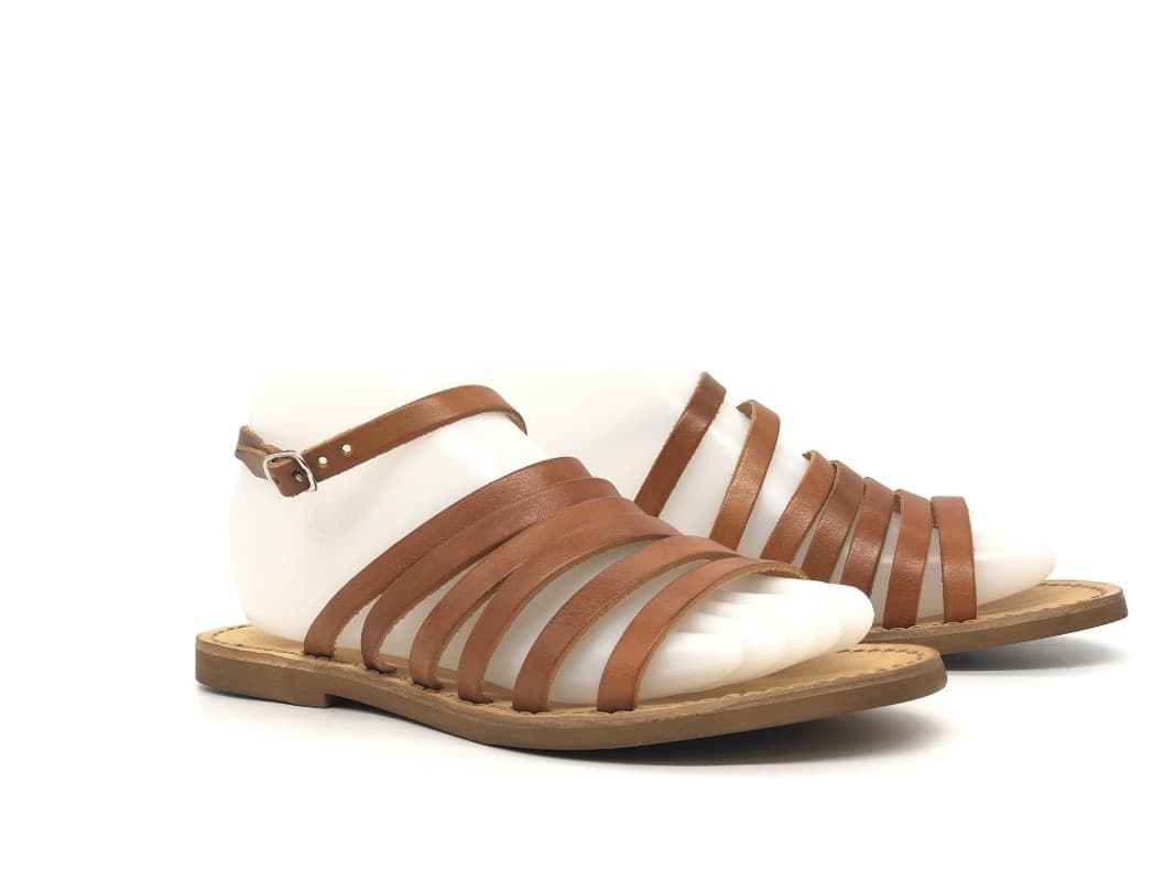 NEAR Sandalo basso donna Cleopatra con fasce in pelle tinta cuoio in Sandali moda Calzature Durello - Agna, commercioVirtuoso.it