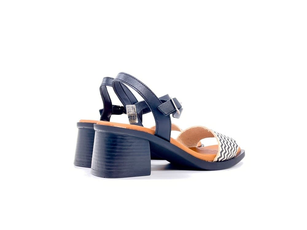 LUXDIVE Sandalo Donna Nero Latte in Sandali moda Calzature Durello - Agna, commercioVirtuoso.it