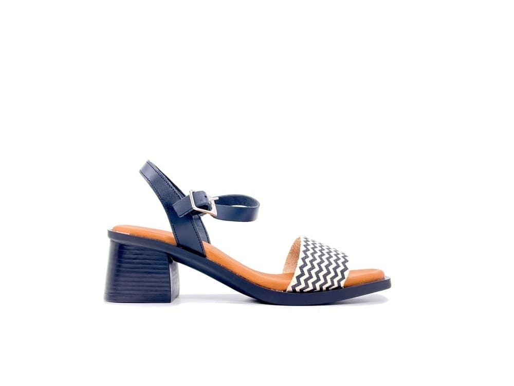 LUXDIVE Sandalo Donna Nero Latte in Sandali moda Calzature Durello - Agna, commercioVirtuoso.it