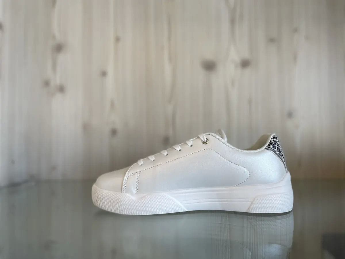 JOMA Sneakers donna PRINCETON LADY bianca perlata e nera in Sneaker casual Calzature Durello - Agna, commercioVirtuoso.it