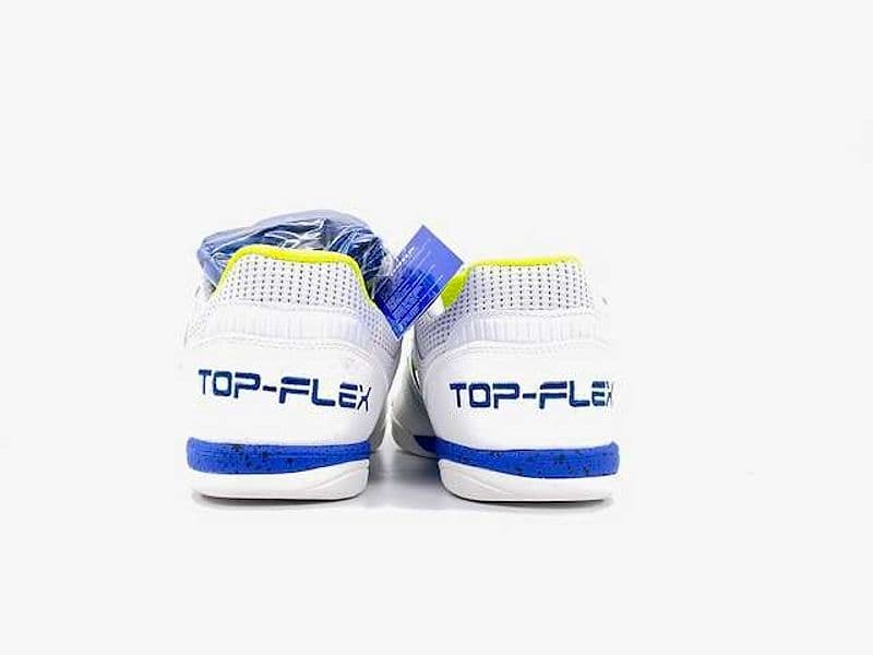 JOMA TOP FLEX 2342 Scarpa da calcetto indoor bianca con dettagli blu in Scarpe da calcio da uomo Calzature Durello - Agna, commercioVirtuoso.it