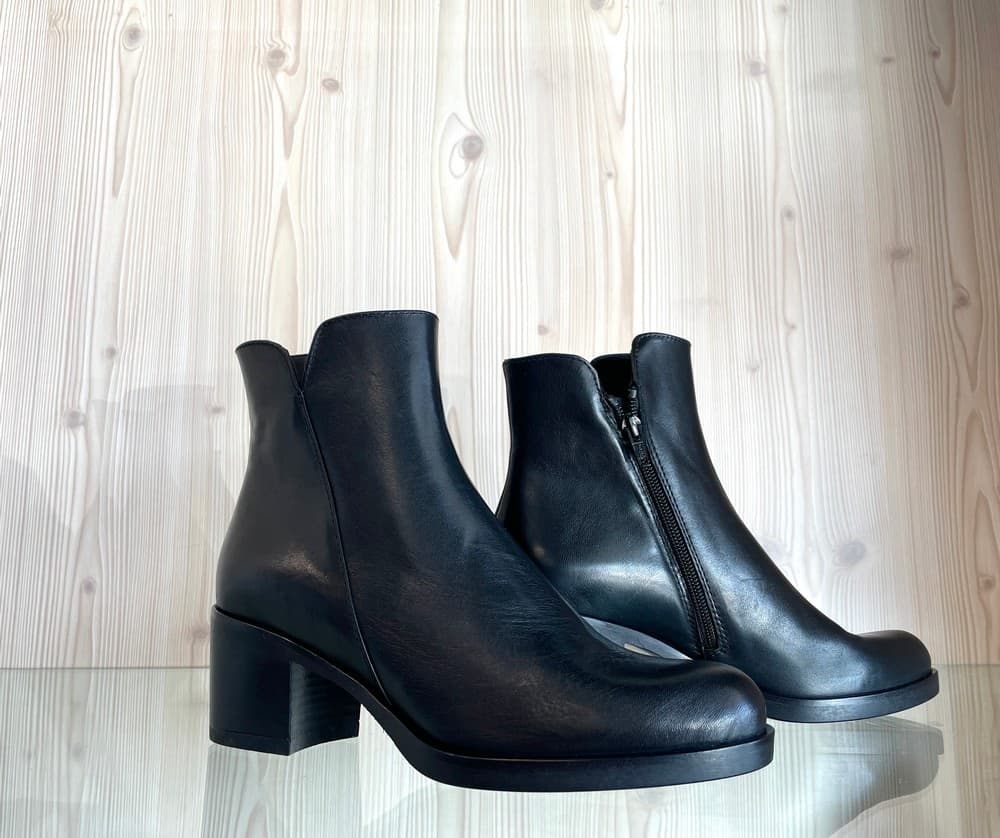 Lux stivaletti donna in vera pelle neri tacco 5 in Stivali Calzature Durello - Agna, commercioVirtuoso.it