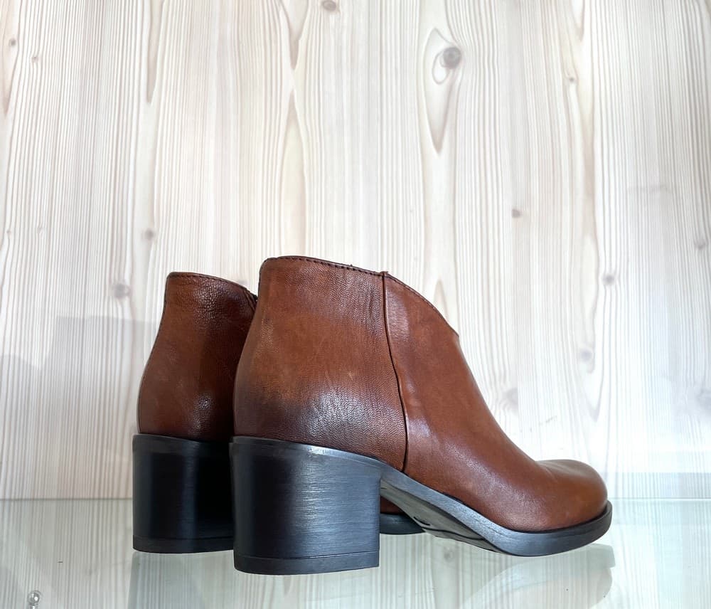 LUX Tronchetto Donna in Pelle Cuoio in Stivali Calzature Durello - Agna, commercioVirtuoso.it