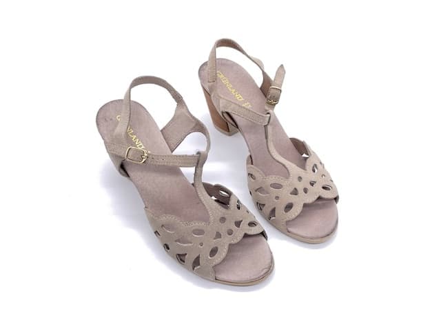 GRUNLAND Sandalo donna FERM in pelle scamosciata beige in Sandali moda Calzature Durello - Agna, commercioVirtuoso.it