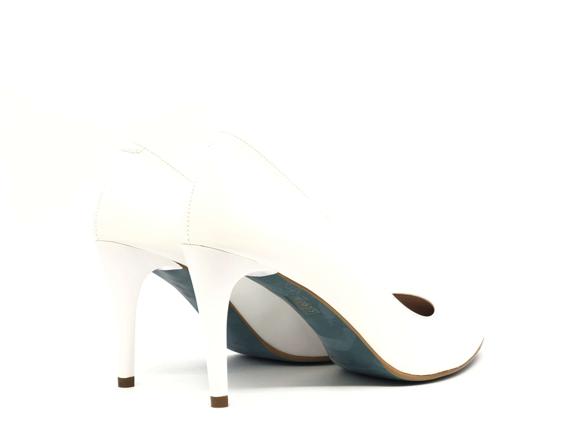 GIULIA Décolleté in vernice bianco tacco 8 in Scarpe col tacco Calzature Durello - Agna, commercioVirtuoso.it