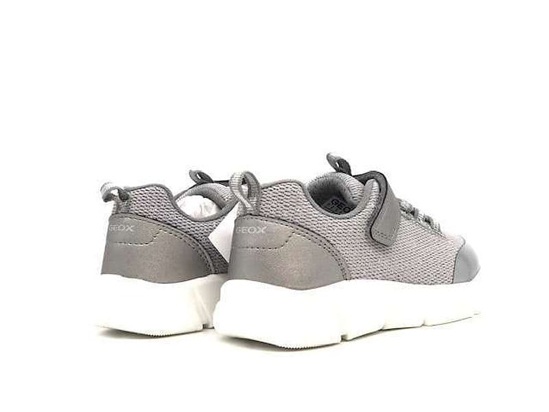 GEOX Sneakers bambina J ARIL G. B silver in Sneaker casual Calzature Durello - Agna, commercioVirtuoso.it