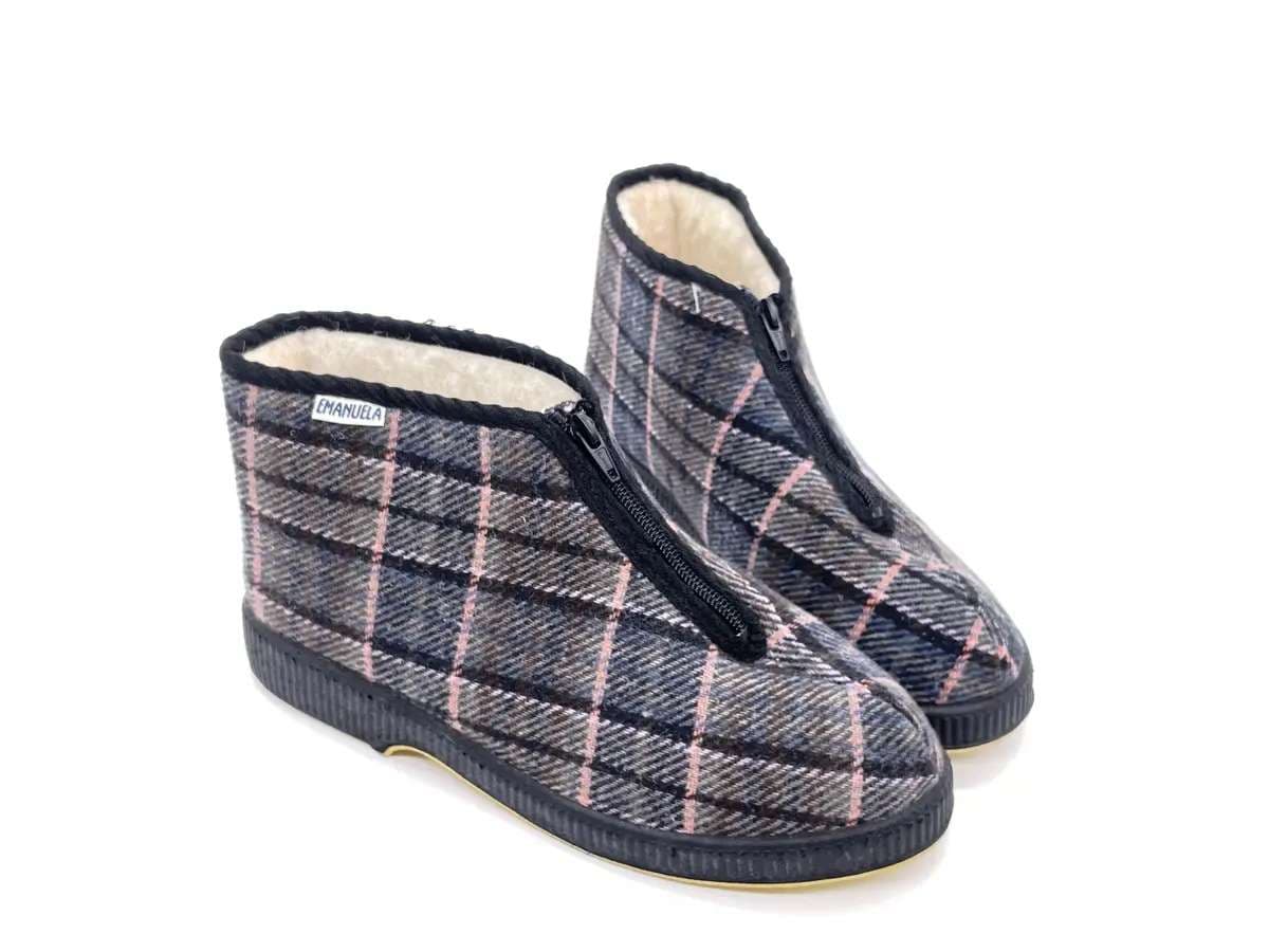 EMANUELA Pantofola Uomo con Zip a Quadri in Pantofole Calzature Durello - Agna, commercioVirtuoso.it