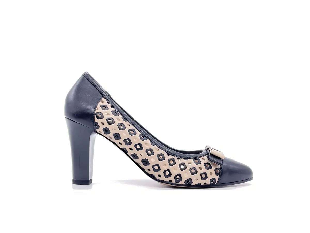 DONNA SOFT Slingback donna in pelle traforata beige e nera 5677 in Scarpe col tacco Calzature Durello - Agna, commercioVirtuoso.it