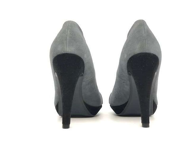 Décolleté donna Wanda d’Aragona scamosciate grigio nere tacco 10 cm in Scarpe col tacco Calzature Durello - Agna, commercioVirtuoso.it