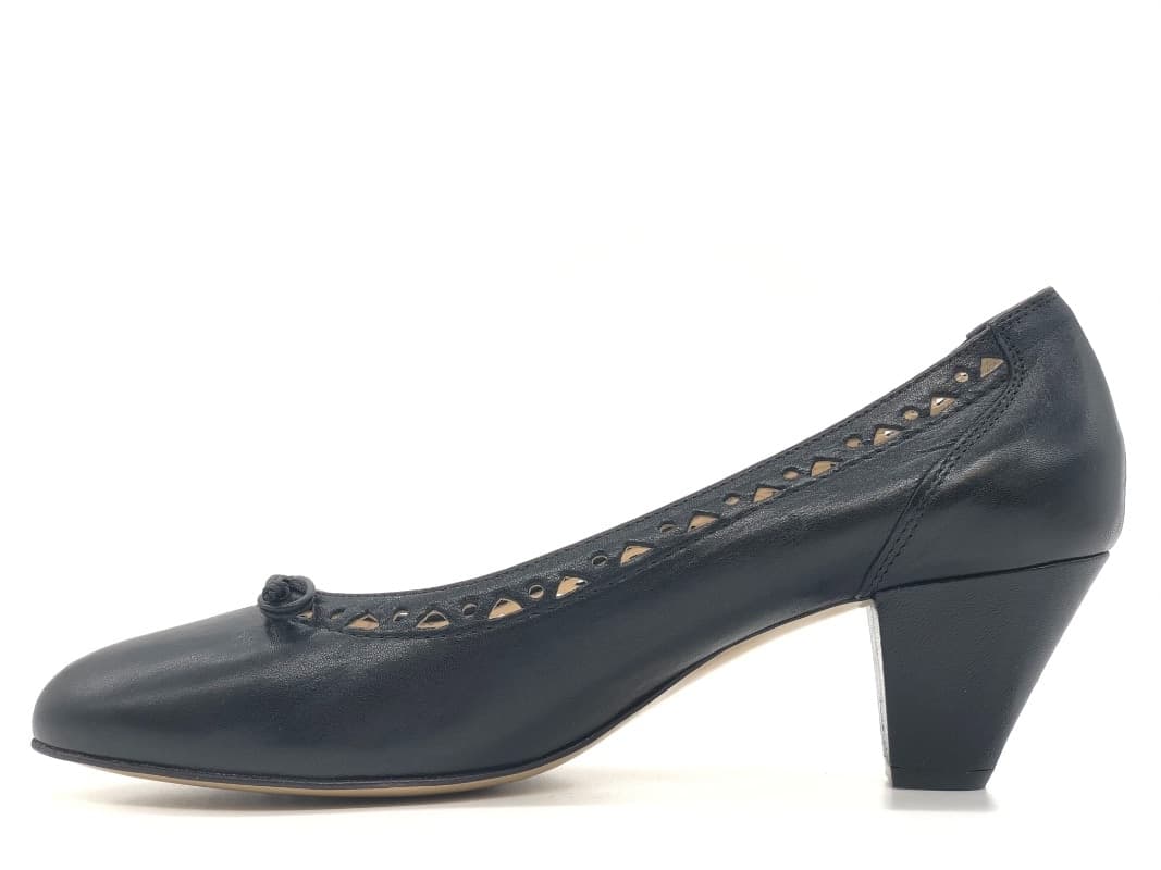 DONNA SOFT Décolleté 2946 in pelle nera in Scarpe col tacco Calzature Durello - Agna, commercioVirtuoso.it