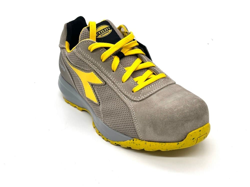 Diadora scarpe uomo Run Text Low pelle scamosciata e tessuto grigio giallo in Scarpe Calzature Durello - Agna, commercioVirtuoso.it