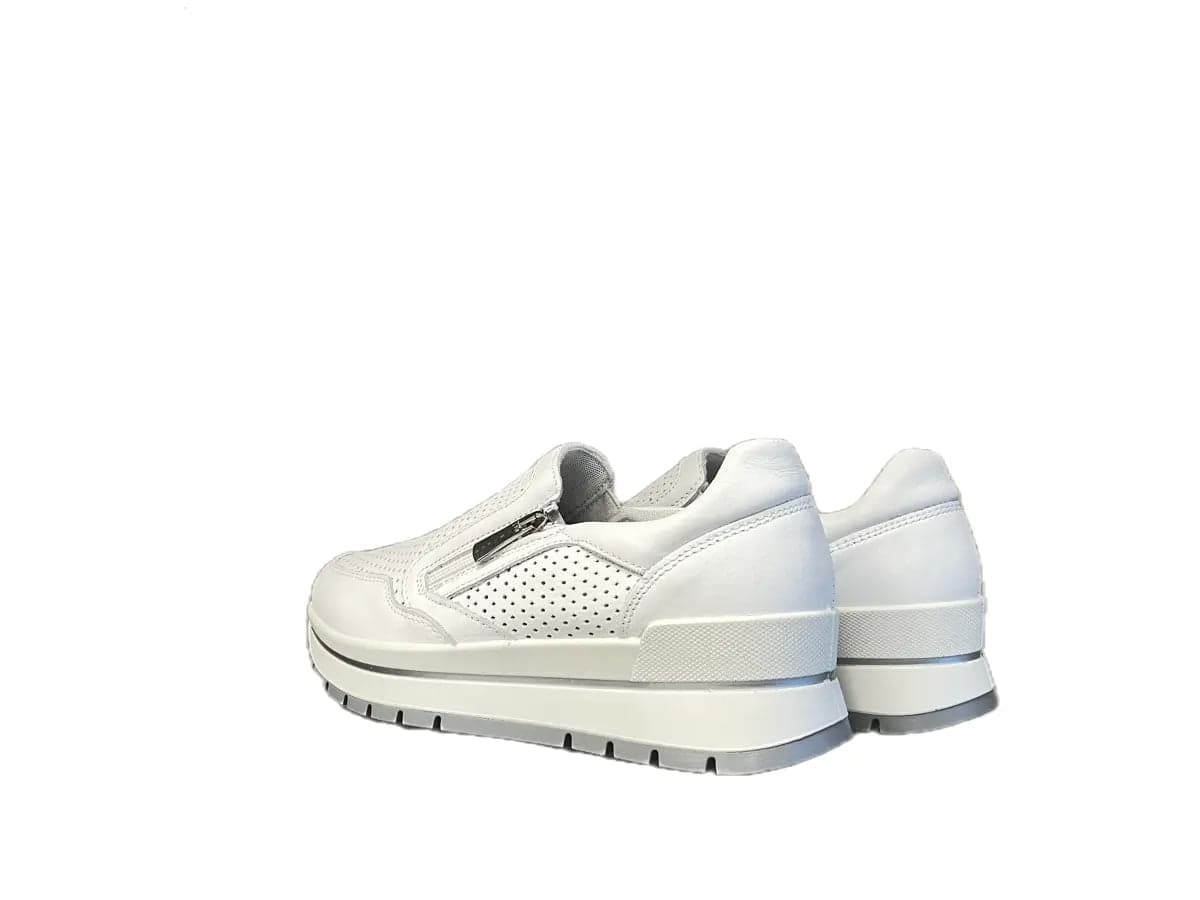 IGI &amp; CO.. Sneakers donna in pelle forata soft bianca in Sneaker casual Calzature Durello - Agna, commercioVirtuoso.it