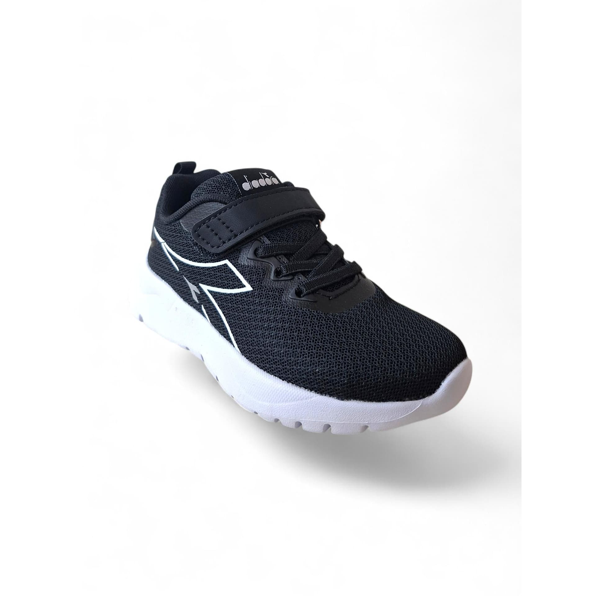 Scarpe sneakers Bambino Diadora Evo Run nero-bianco laccio elastico e velcro in Ballerine Scarpetteria Gica - Trani, commercioVirtuoso.it
