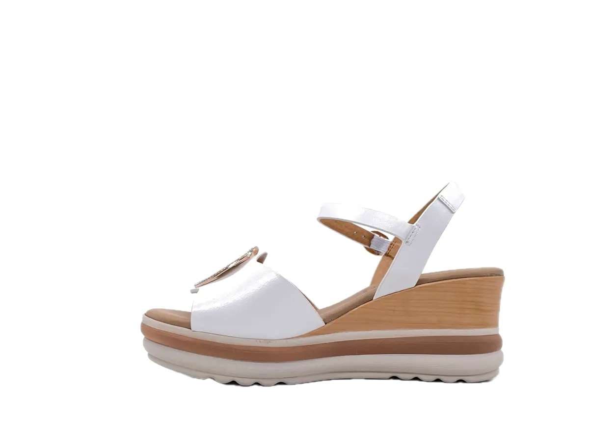 MODA ITALIA Sandali donna con fascia in pelle bianca e accessorio platino con st - 6