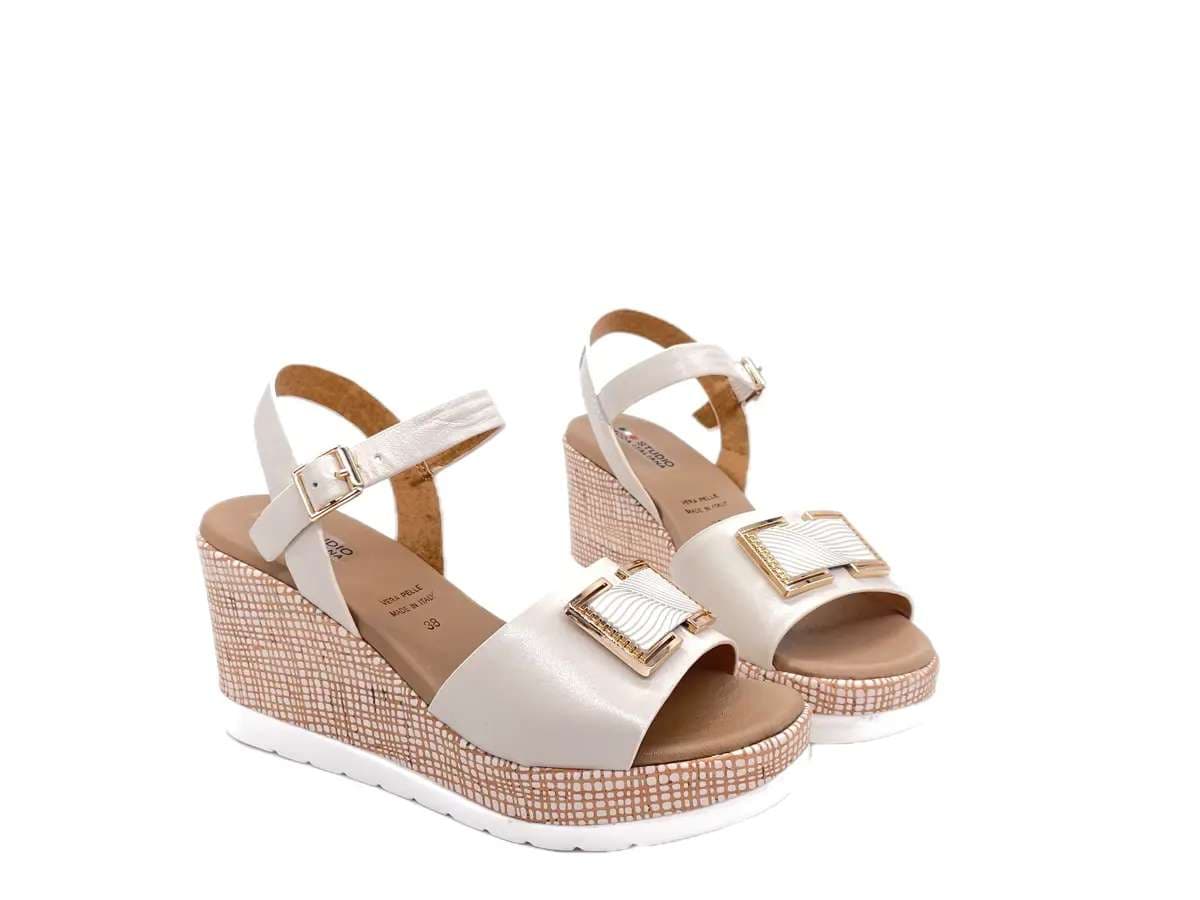 MODA ITALIA Sandali donna in pelle colore avorio con zeppa in Sandali moda Calzature Durello - Agna, commercioVirtuoso.it
