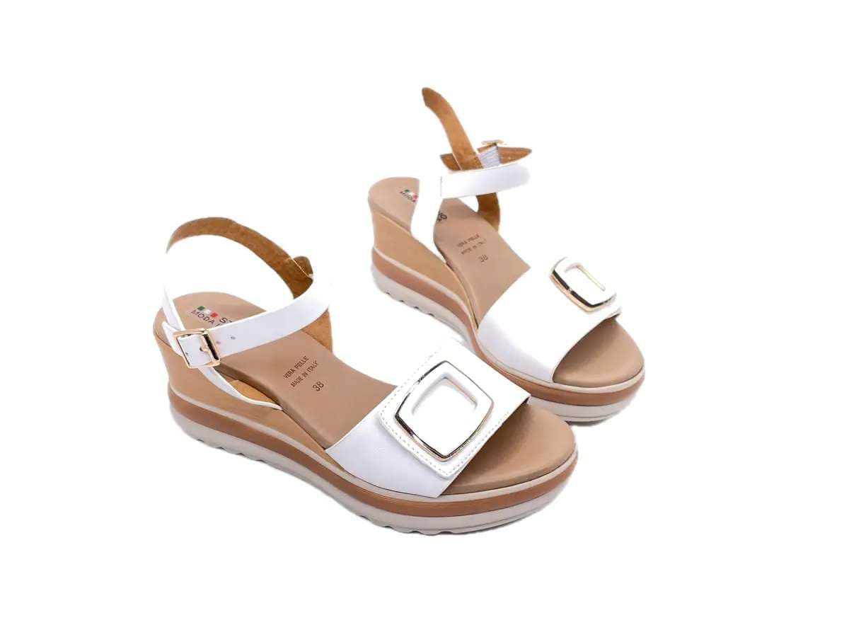 MODA ITALIA Sandali donna in pelle bianca con strappo in Sandali moda Calzature Durello - Agna, commercioVirtuoso.it