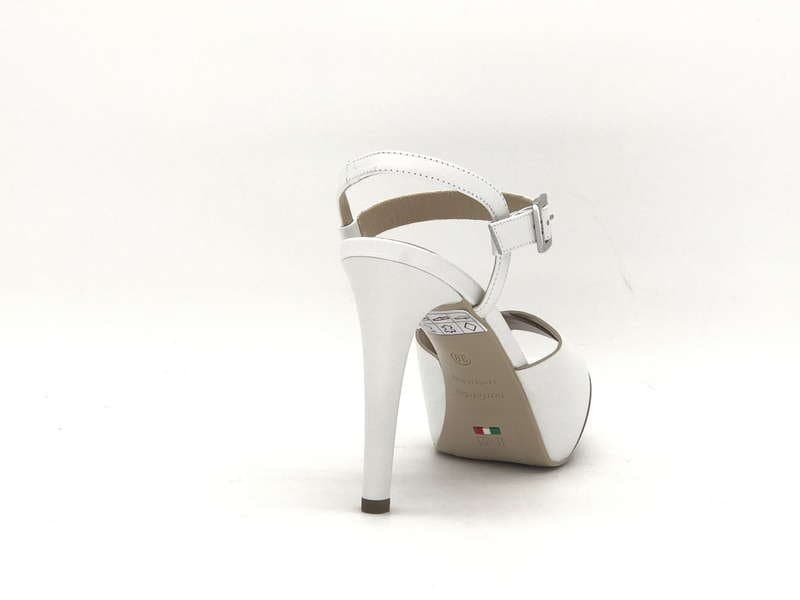 NERO GIARDINI Sandali donna P717900DE707 in Sandali moda Calzature Durello - Agna, commercioVirtuoso.it
