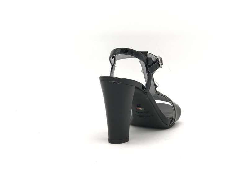NERO GIARDINI Sandali donna P615530D 100 black in Sandali moda Calzature Durello - Agna, commercioVirtuoso.it