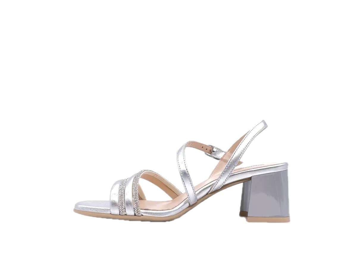 NERO GIARDINI Sandali donna in pelle laminata argento in Sandali moda Calzature Durello - Agna, commercioVirtuoso.it