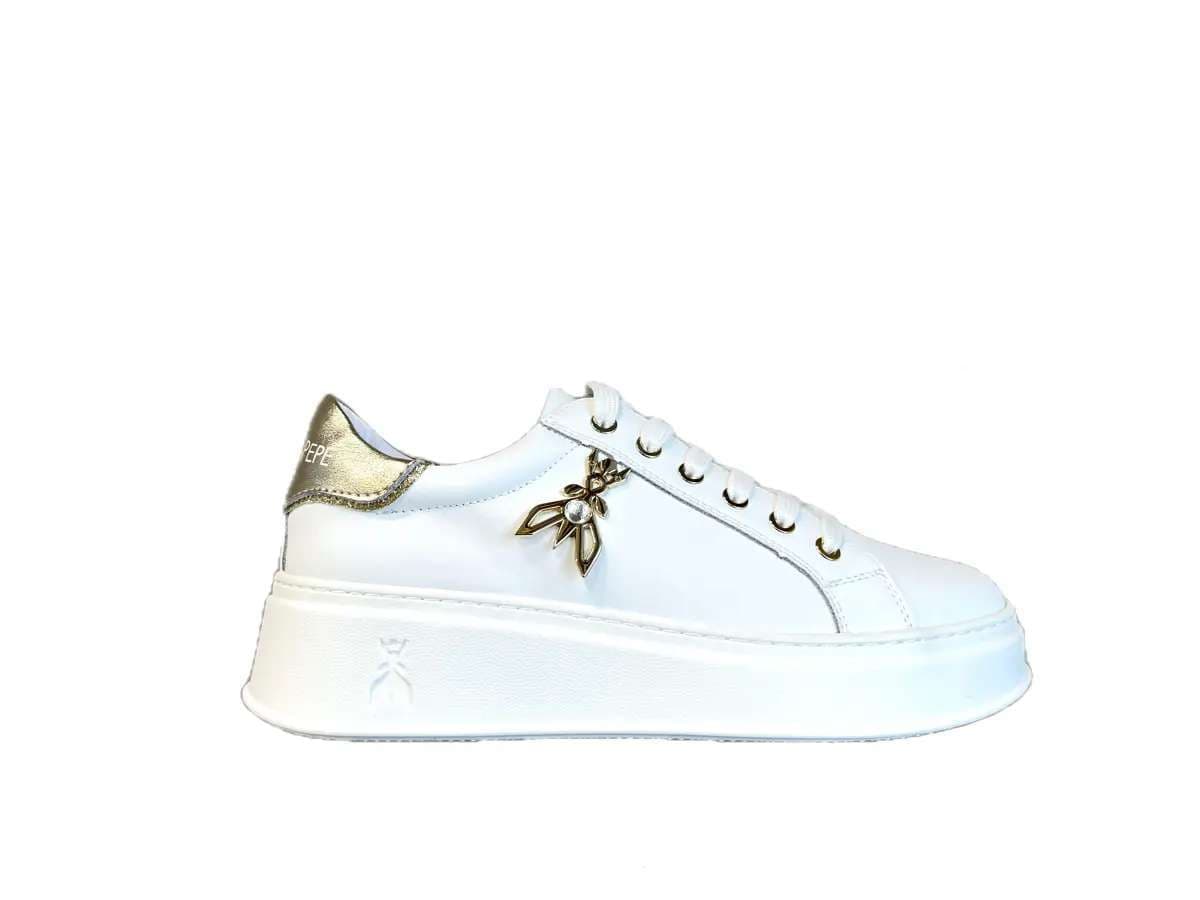 PATRIZIA PEPE Sneakers donna in pelle bianca e logo platino in Sneaker casual Calzature Durello - Agna, commercioVirtuoso.it
