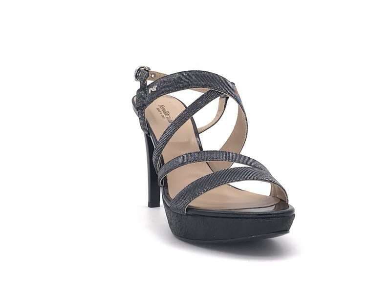 NERO GIARDINI Sandali donna P717890DE100 black in Sandali moda Calzature Durello - Agna, commercioVirtuoso.it