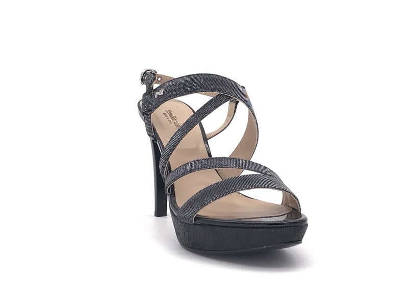 NERO GIARDINI Sandali donna P717890DE100 black in Sandali moda Calzature Durello - Agna, commercioVirtuoso.it