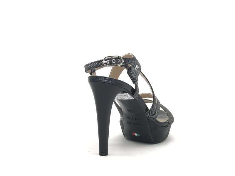 NERO GIARDINI Sandali donna P717890DE100 black in Sandali moda Calzature Durello - Agna, commercioVirtuoso.it
