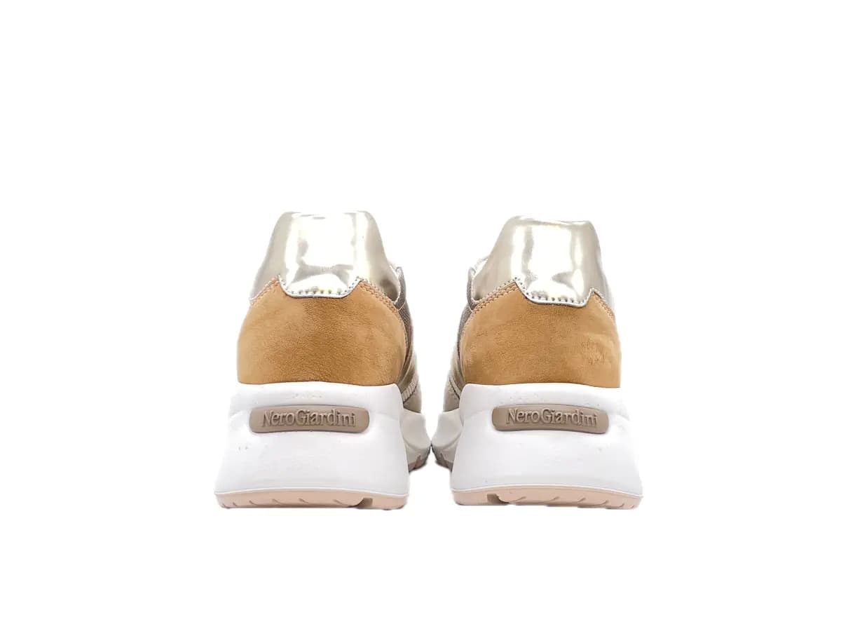 NERO GIARDINI Sneakers Donna Grigio Chiaro in Sneaker casual Calzature Durello - Agna, commercioVirtuoso.it
