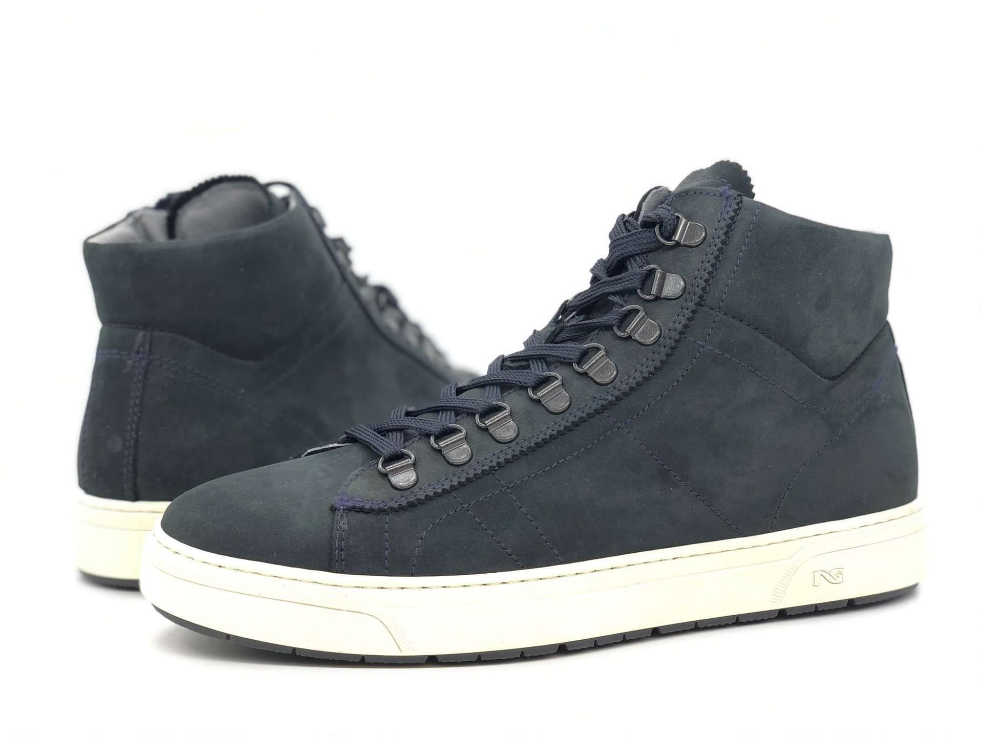 NERO GIARDINI Sneakers uomo A800670U 200 in Sneaker casual Calzature Durello - Agna, commercioVirtuoso.it