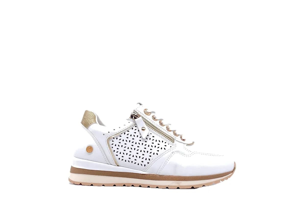 XTI Sneakers donna bianche traforate con zip in Sneaker casual Calzature Durello - Agna, commercioVirtuoso.it