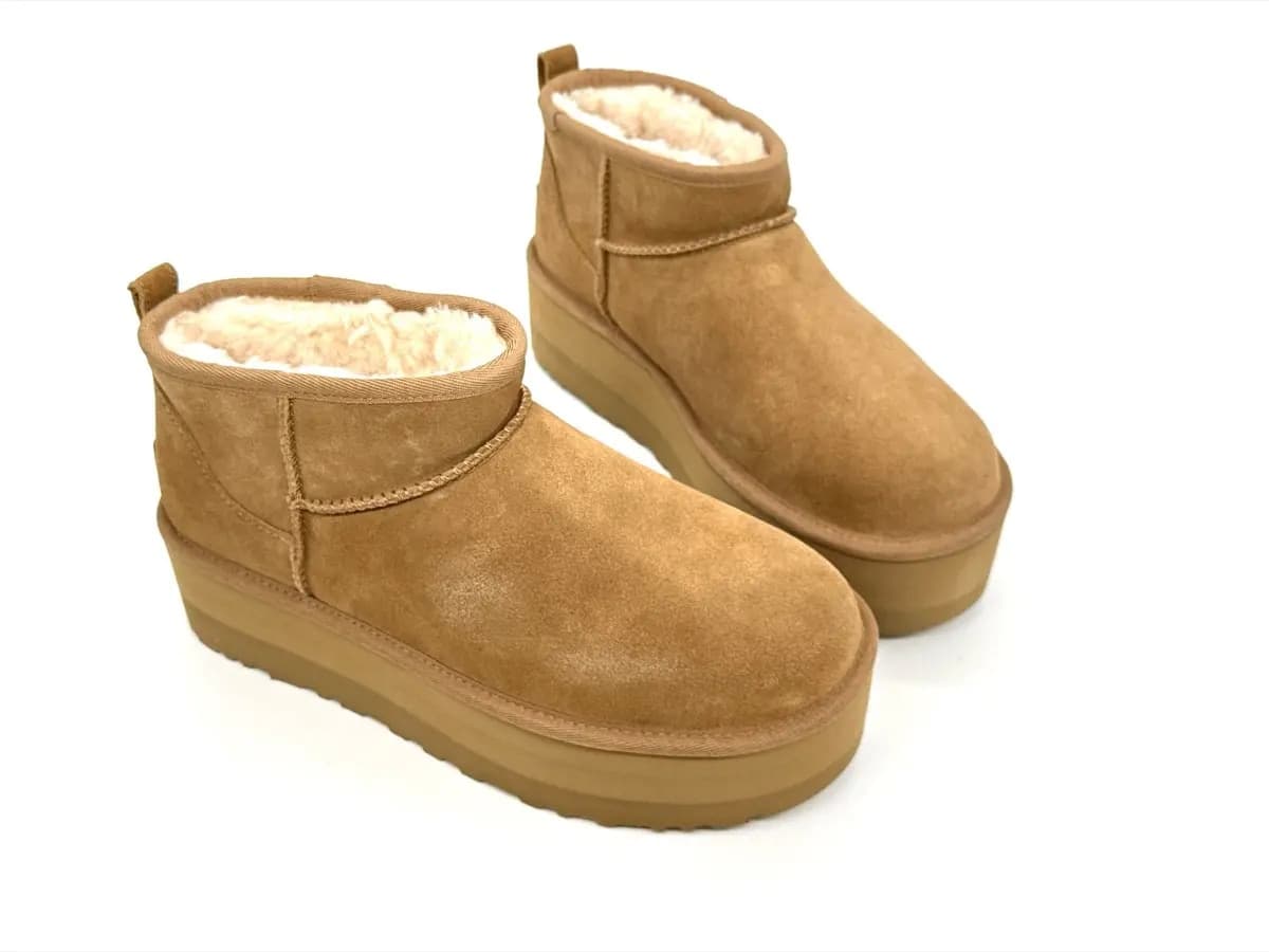 UGG W Classic Ultra Mini Platform Camel in Stivali Calzature Durello - Agna, commercioVirtuoso.it