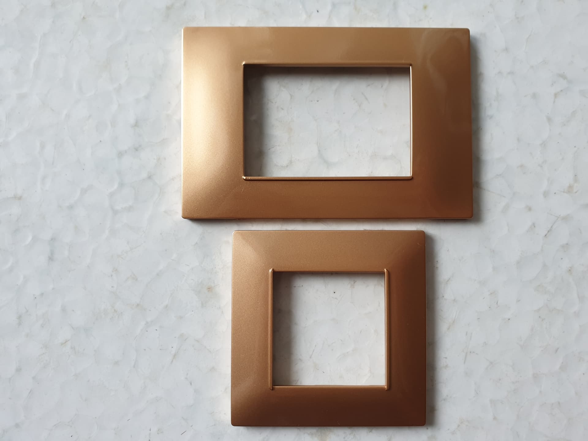 PLACCHE IN ABS SERIE VENERE COMPATIBILI VIMAR PLANA - 18