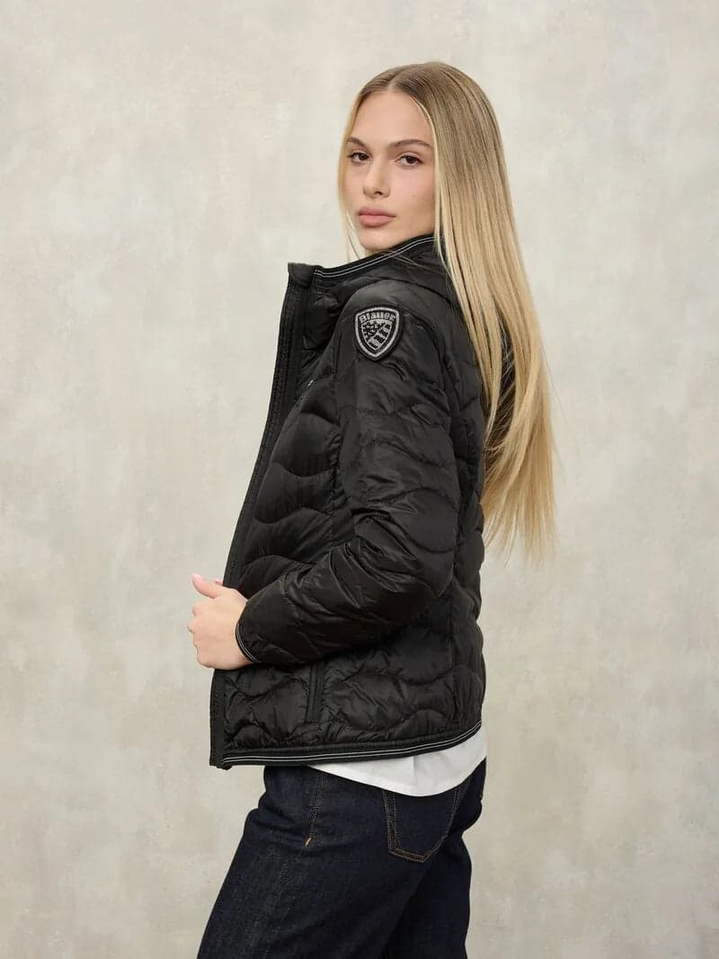 Blauer Piumino Donna con Cappuccio Camelia Nero– Giubbino leggero mezza stagione 26SBLDC03169 in Giacche Broadway Red - Barletta, commercioVirtuoso.it