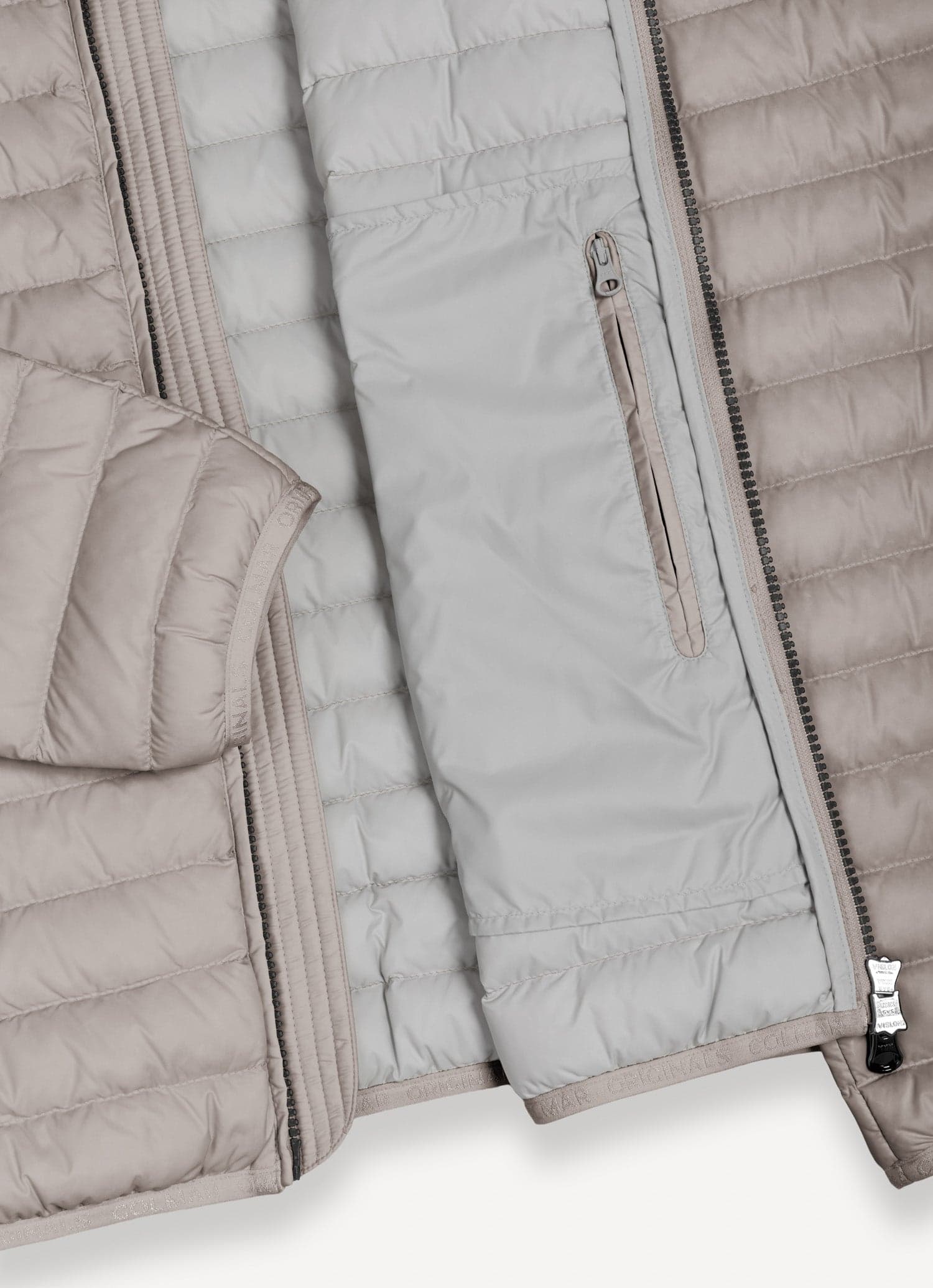 Colmar Piumino Uomo 100 Grammi Beige con Cappuccio 1245 in Giacche Broadway Red - Barletta, commercioVirtuoso.it