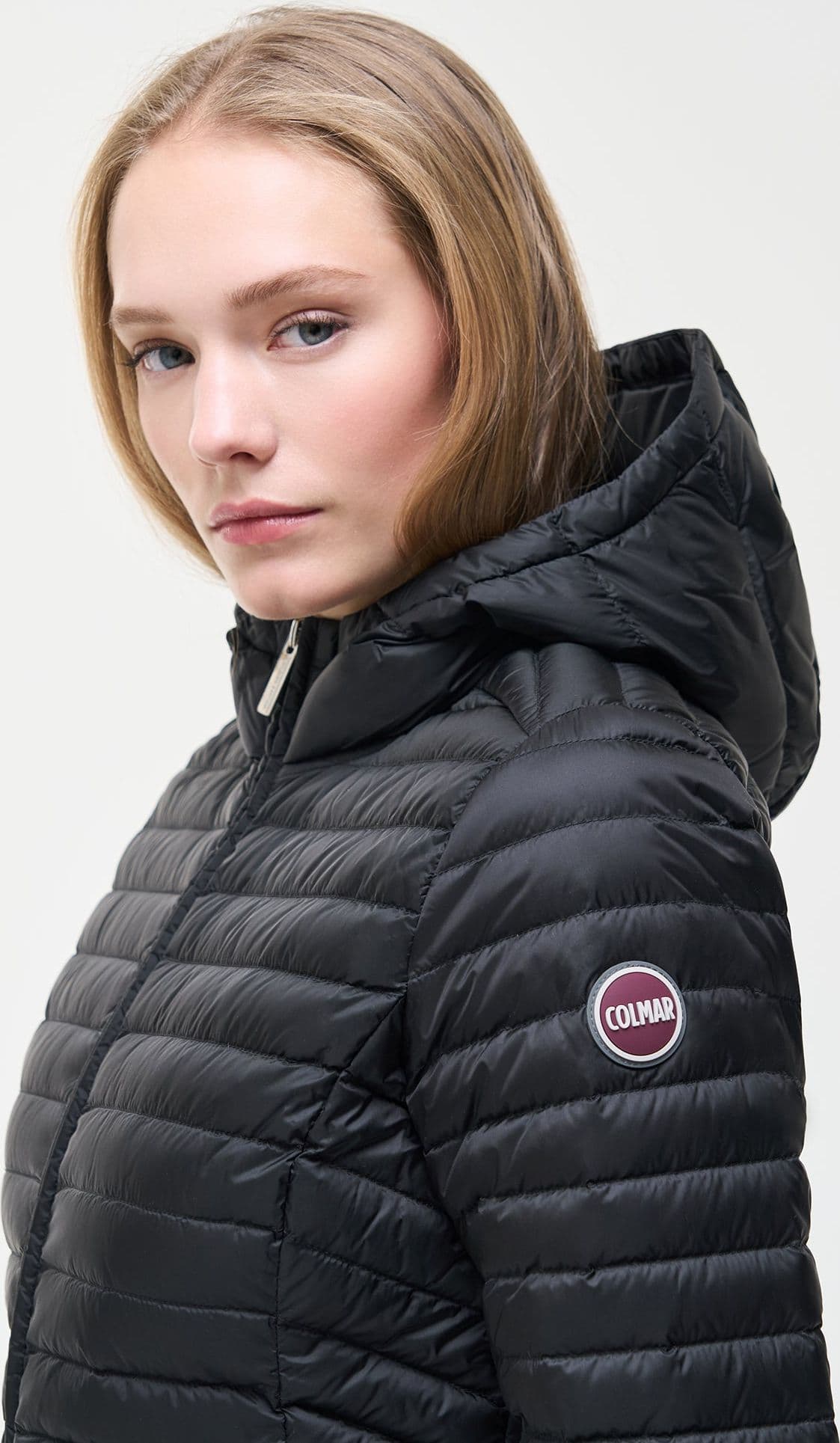 Colmar Piumino Donna 100 Grammi 2213 Nero con Cappuccio in Giacche Broadway Red - Barletta, commercioVirtuoso.it