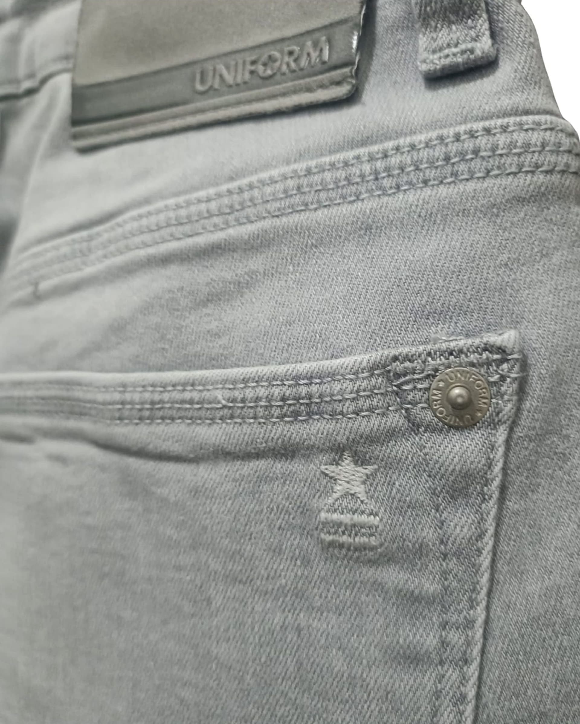 Uniform Jeans uomo Dean Slim Fit grey comfort denim 10 oz stretch in Jeans Broadway Red - Barletta, commercioVirtuoso.it