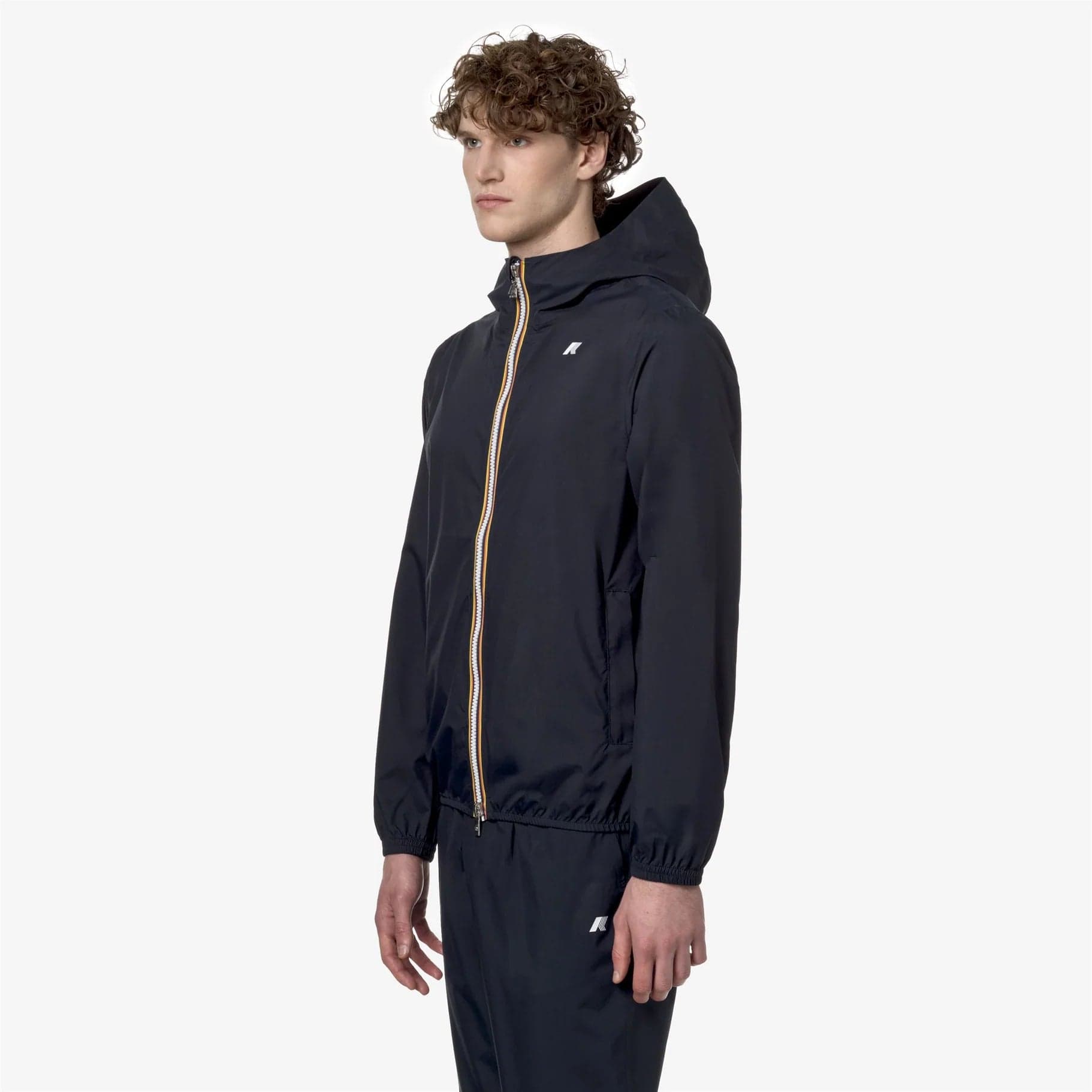 K-Way Jack Stretch Dot Giubbino Uomo Impermeabile Slim Fit Blu Navy K5127QW in Abbigliamento tecnico e protettivo Broadway Red - Barletta, commercioVirtuoso.it