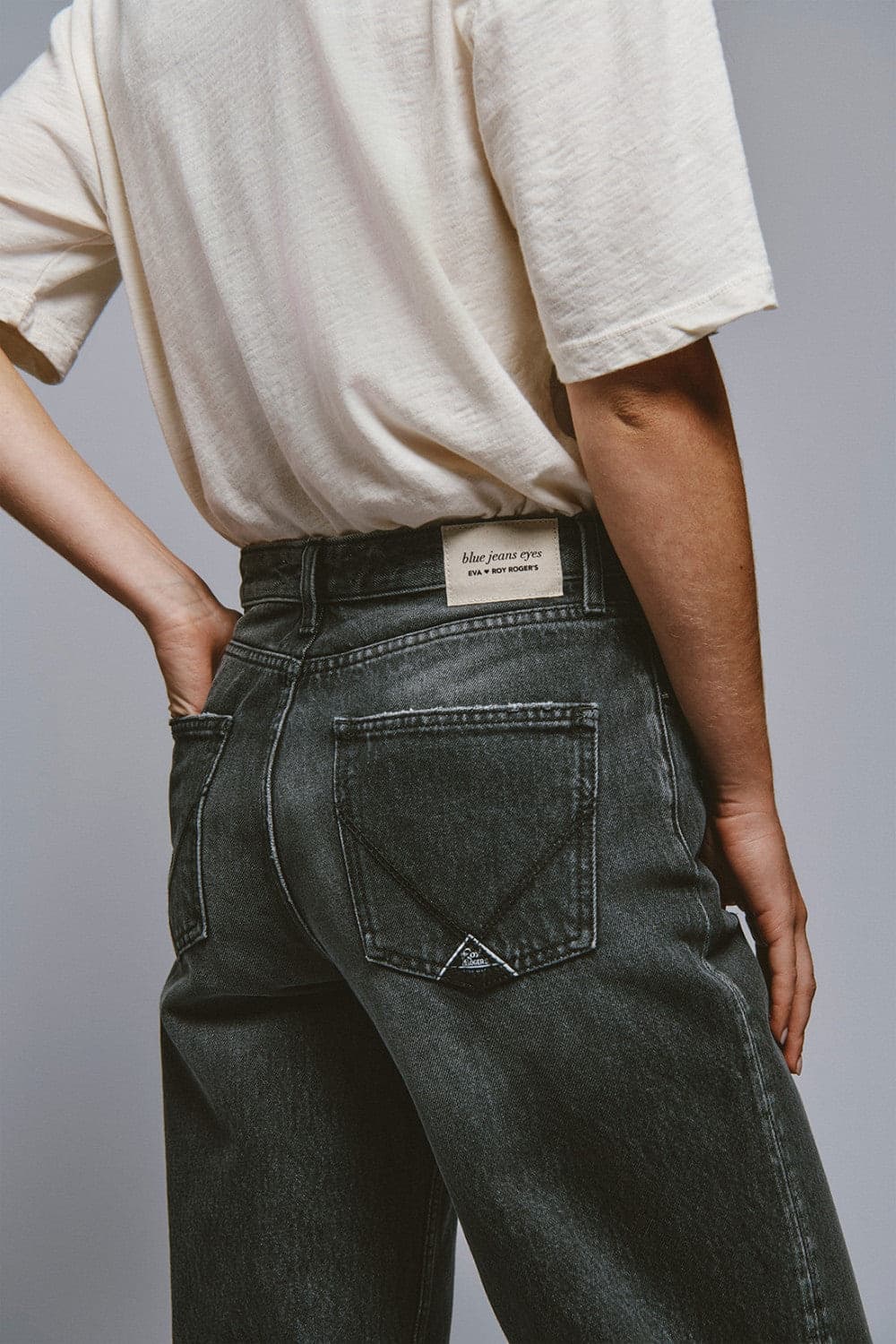 Roy Roger's x Eva Herzigova jeans donna wide fit nero dark vintage vita media in cotone in Jeans Broadway Red - Barletta, commercioVirtuoso.it